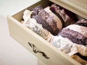 How to organize your drawers underwear + Bras #organizingtiktok #lifeh